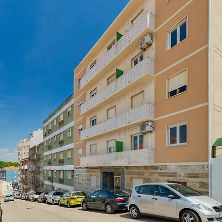 Castle View Apartment *